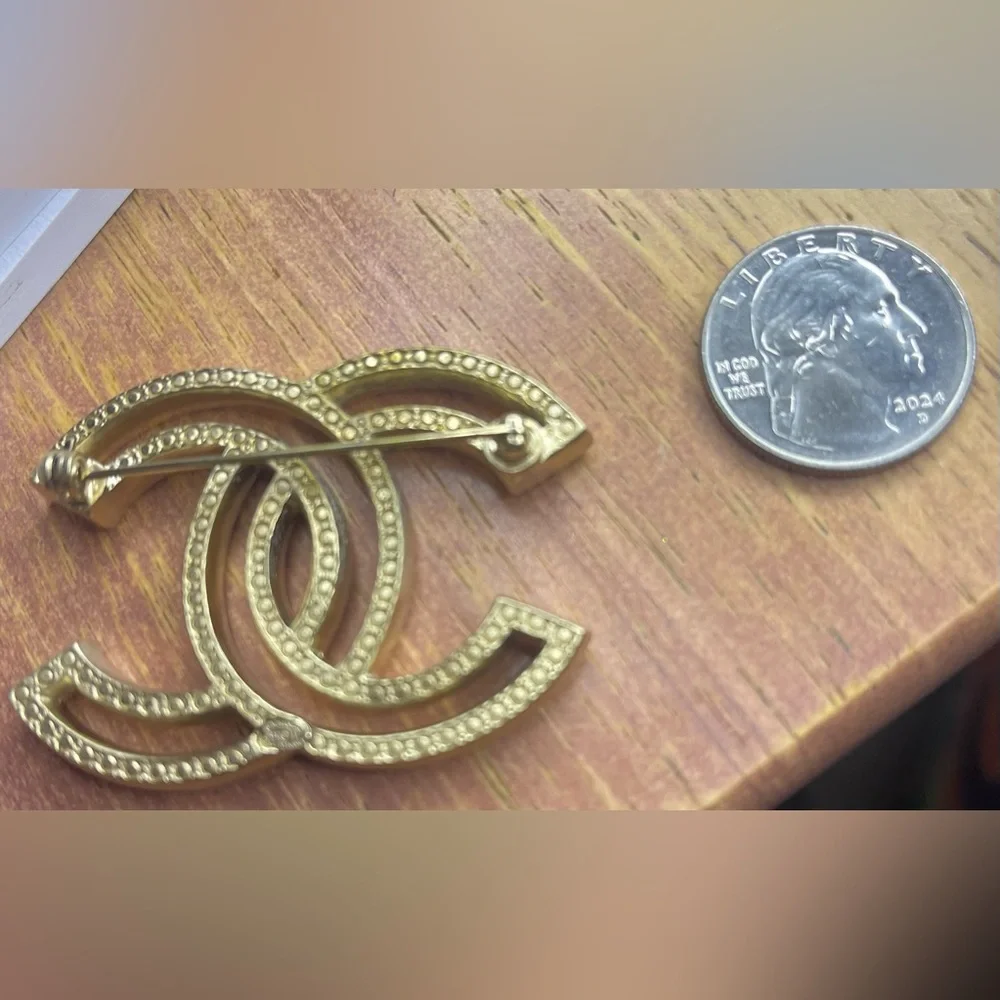 ✨ CHANEL Gold Crystal CC Logo Brooch – Authentic & Stunning ✨ Luxury Designer